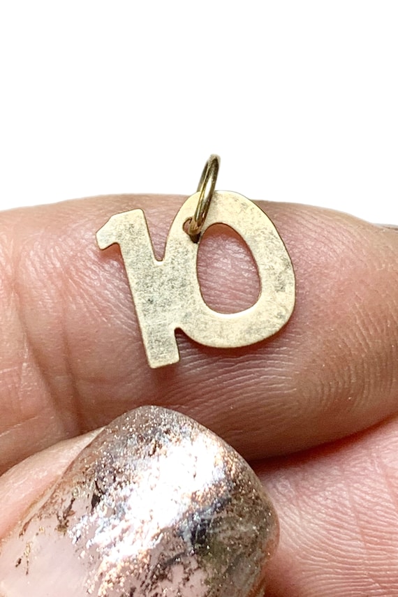 Vintage 14k Gold “10” Pendant Charm