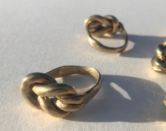 Lover's knot ring