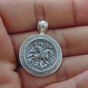 Pendentif Saint George en argent sterling pour homme 925 médaille catholique orthodoxe motard protecteur terrassant le dragon maléfique cadeau d&#39;anniversaire pour lui bijoux