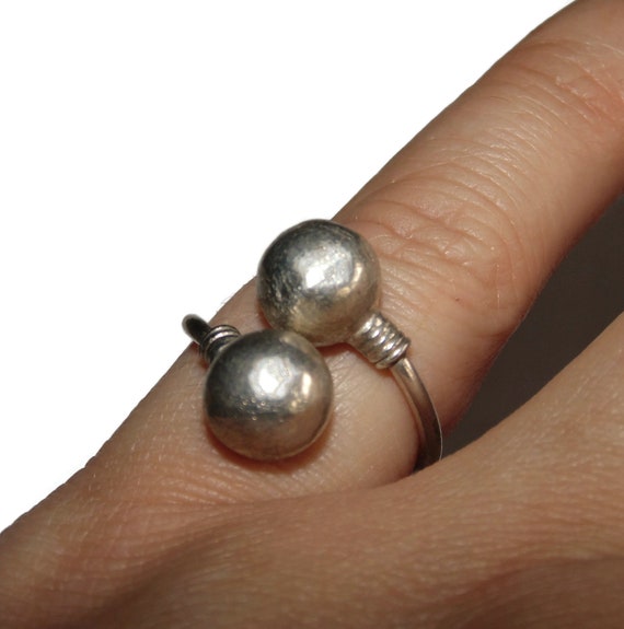 7 Interchangeable Orbs Ring: Macy Vintage Size 7 Sterling Silver Multi-Band Orb Ring - Sculptural Design main image 1
