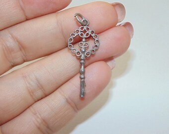 925 Vintage Estate Sterling Silver Antique Filigree French Key Pendant  Jewelry Jewellery Gift For Her Argent