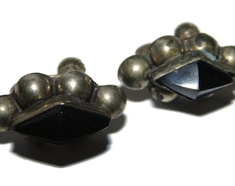 Vintage Black Onyx Sterling Silver Screw Back Earrings: Southwestern Jewelry