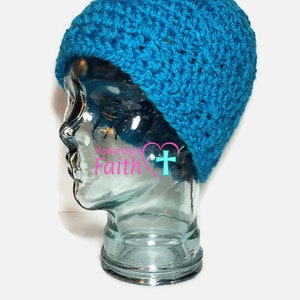 Women&#39;s teal bulky crochet hat