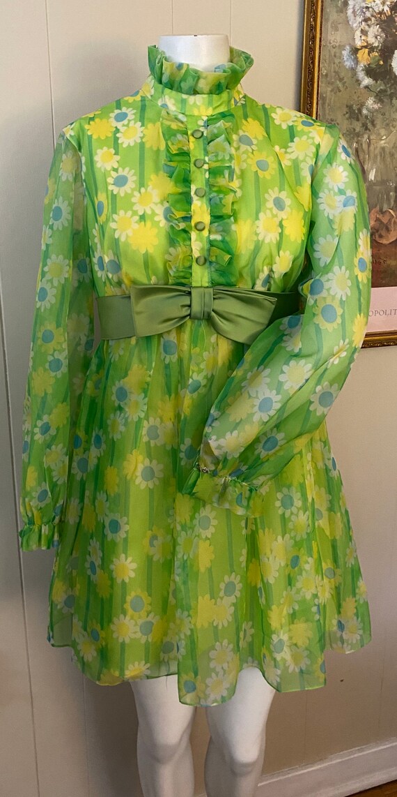 Funky Vintage Floral 60s/70s Dress