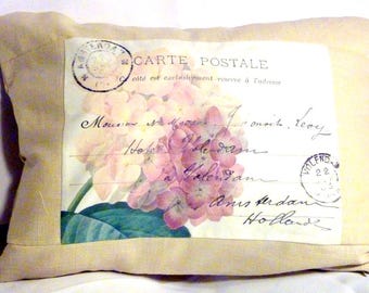 Funda de almohada con postal de París y hortensias rosas
