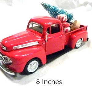 Red Farmhouse Truck, Christmas Truck decorations