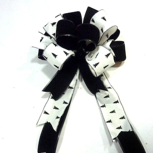 Schwarzer Samt Adventskranz Schleife: Schwarz & Weißes Baumband