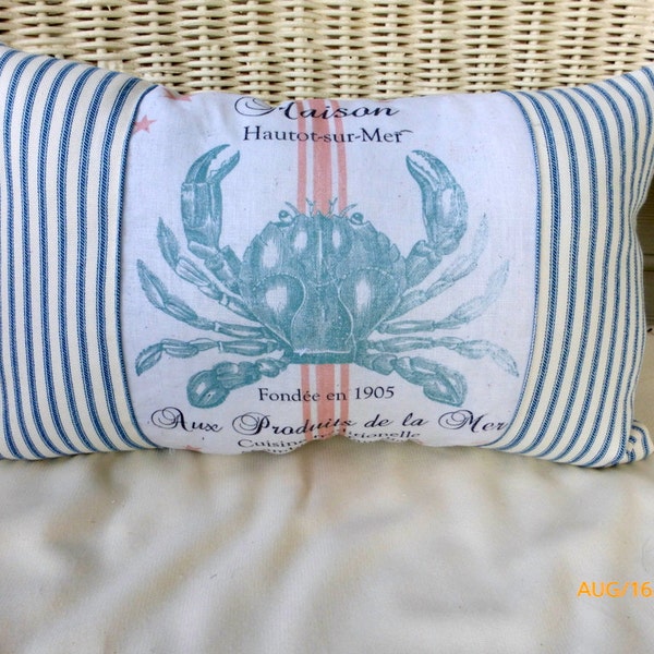 Triple Blue Crab Hook Pillow