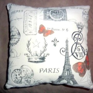 Almohadas de París, almohada decorativa con sello francés de Premier Prints y mariposa roja