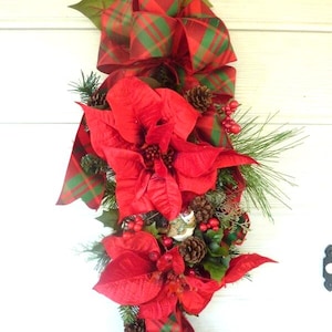 Christmas Door Swag in Red and Green, Poinsettia door swags