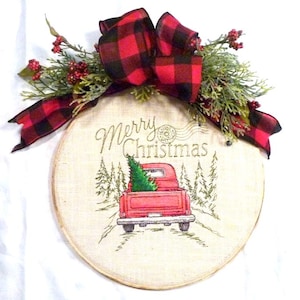 Farmhouse Christmas wreath, red truck wreath, Red and Black buffalo plaid