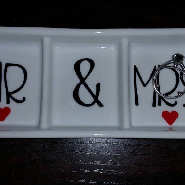Mr & Mrs White Rectangular Ring Holder/Dish; His/Hers Ring Holder/Dish; Mr and Mrs Ring Holder/Dish; Wedding; Bride/Groom Gift; Anniversary