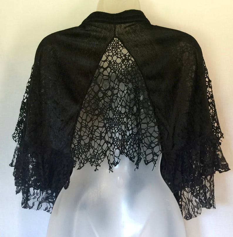 S/M Black Shawl W Lace - Cape Caplet Gothic Wear - Slow Fashion Ooak ...