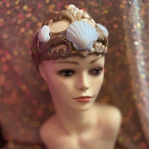 Silicone Crown Gold with White shells & Glitter - Prototype