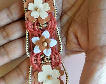 Brown Rope Thread And Gold And Black String Trim With Beige And Brown Velvet Flowers With Wood Beads, Approx. 40mm Wide - 200317L138