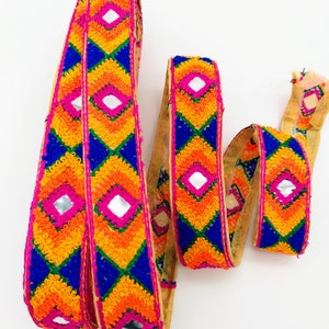 Embroidered Mirror Trim: Beige Cotton, Bohemian Sari Border