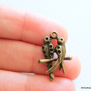 5 x Zinc Alloy Bronze Tone Parrot Pair Charm Pendants 24mm x 11mm