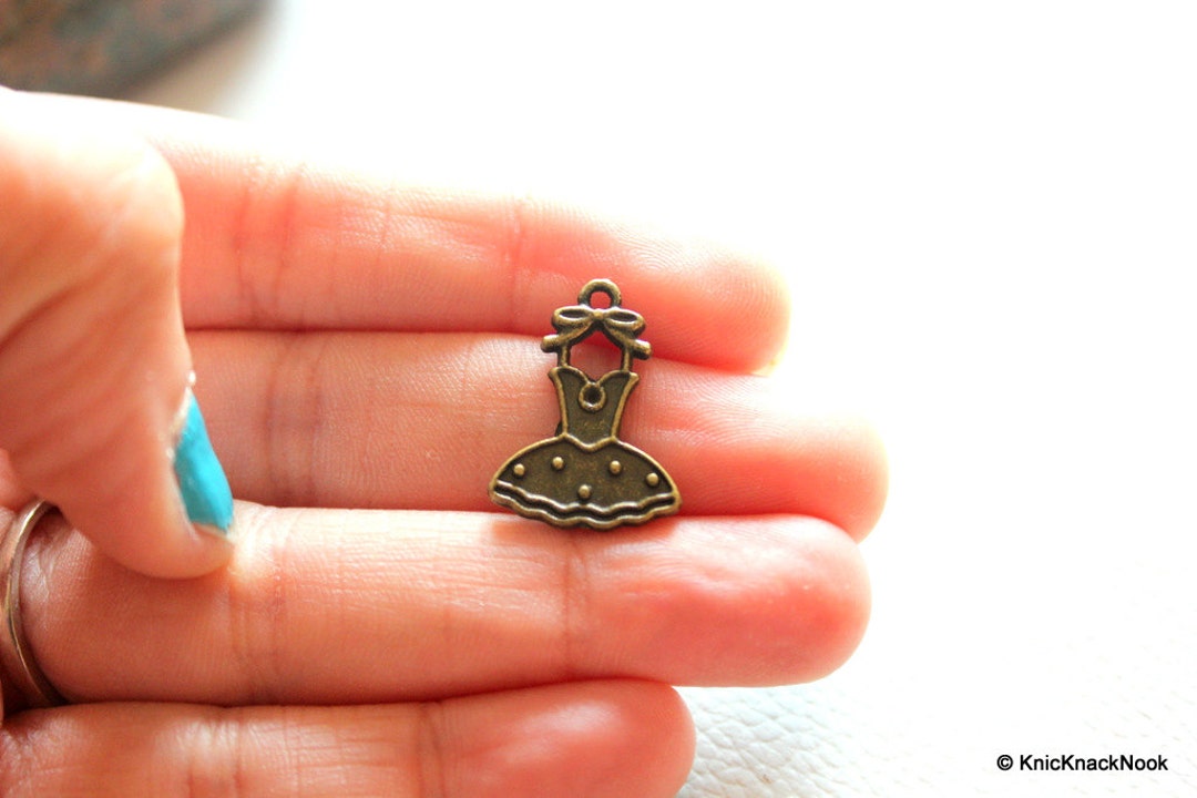 5 X Zinc Alloy Bronze Tone Frock Dress Charm / Pendants 21mm X Etsy
