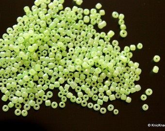 Light Green Round Seed Beads, 12g Bag Light Green Beads, Approx. 3 mm