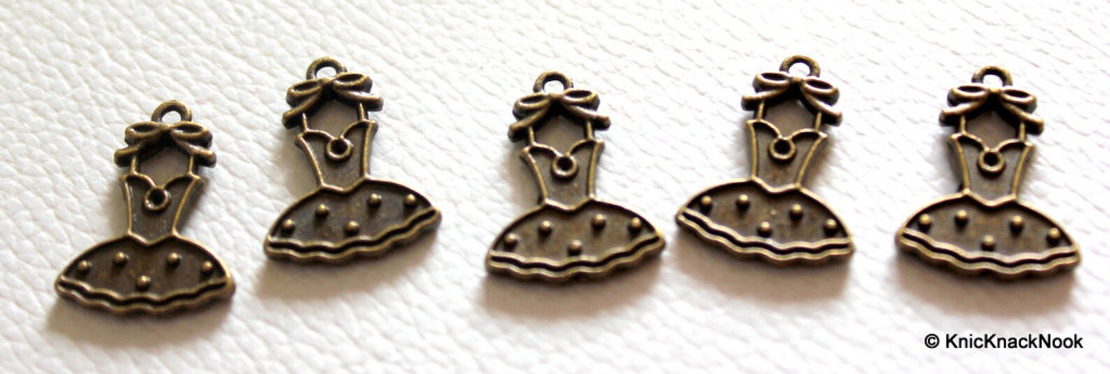 5 X Zinc Alloy Bronze Tone Frock Dress Charm / Pendants 21mm X Etsy
