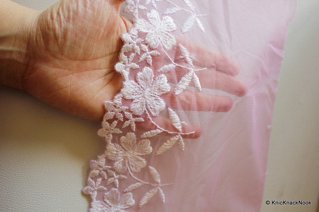 ウニコ BOUND LINE LACE ベージュ 1.5倍ヒダ UNICO Pink Net Lace With White Flowers Embroidery Approx. 20cm