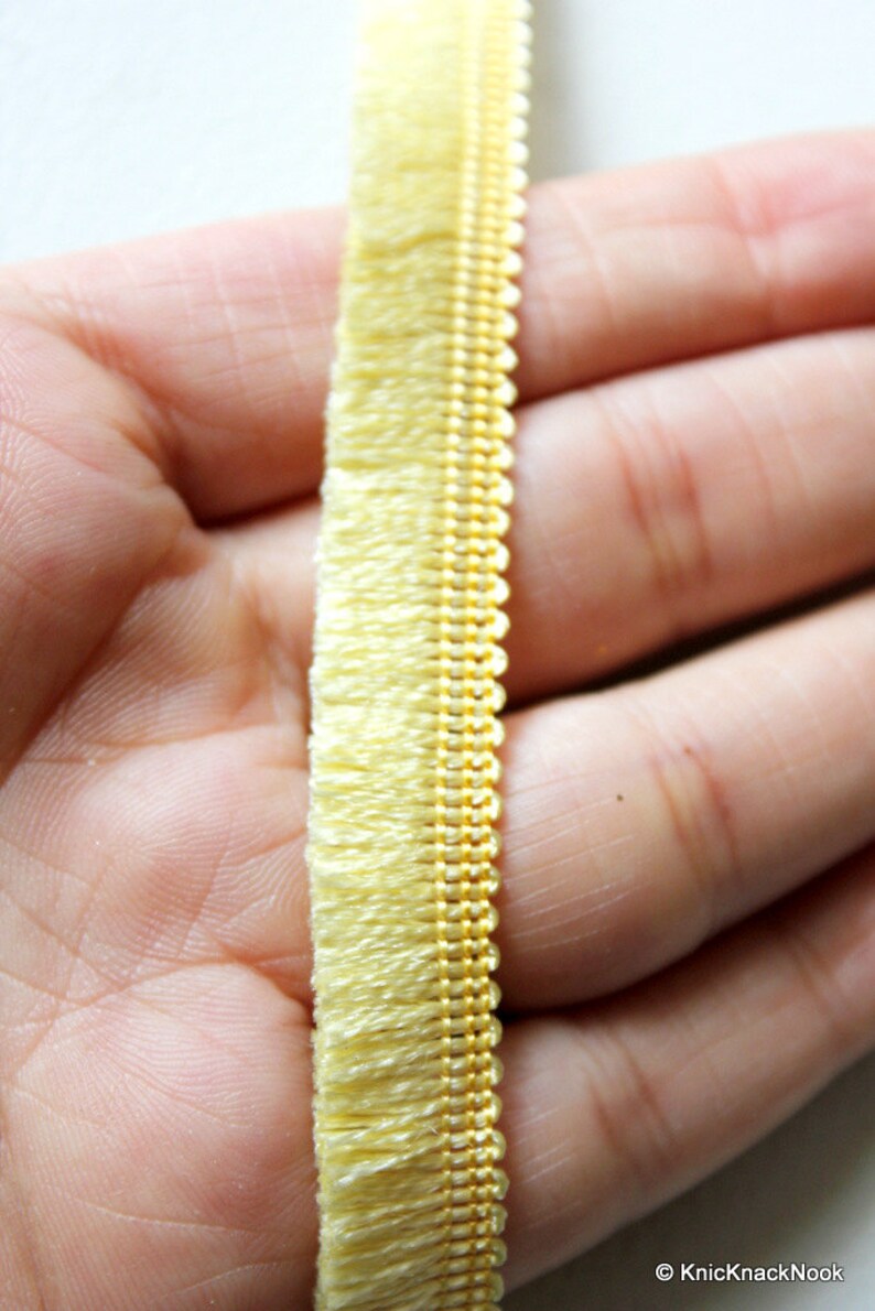 Wholesale Beige Thread Tassels 9 Yards Trim 15mm Wide Approx