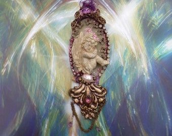 Baroque brooch with angel, angel brooch, baroque element, vintage finds with pearl, ooak brooch fantasy