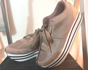 Platform sneakers . Size 8 vintage