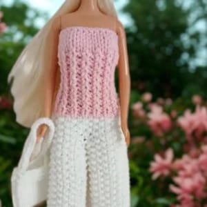 Conjunto de ropa para muñeca tejida a mano: mono, gorro y bolso - Apto para Barbie