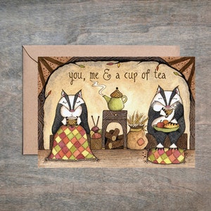 Tarjeta y sobre para el día de San Valentín de Badger - Tarjeta acogedora de Badger bebiendo té - Tarjeta de cumpleaños con tetera de naturaleza caprichosa, aniversario, amor y cumpleaños