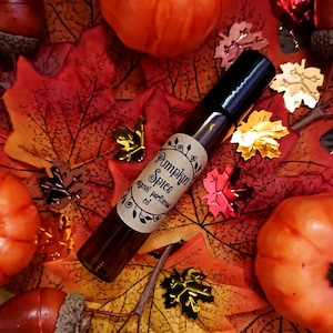 Pumpkin Spice Original Perfumed Oil - Autumn Winter Cosy Spicy Pumpkins Roll On Fragrance - Sweet Spices & Vanilla Gourmand Vegan Oil Blend