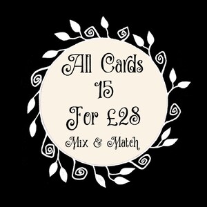Puede incluir: Un c&iacute;rculo blanco con un borde floral negro y el texto "All Cards 15 For &pound;28 Mix & Match" en negro.