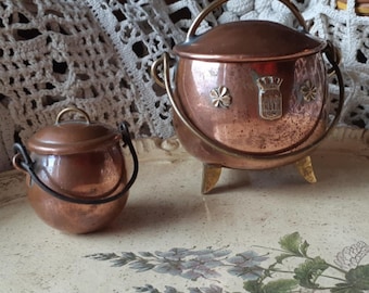 Antique French Mini Copper Cauldrons set of two #sophieladydeparis