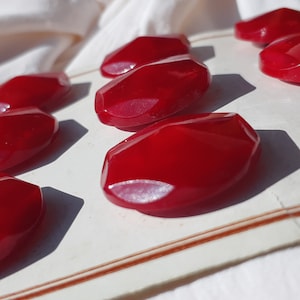 12 Cherry Red Buttons Large Art Deco Buttons Nouveaute de Paris Bakelite Buttons NOS #sophieladydeparis