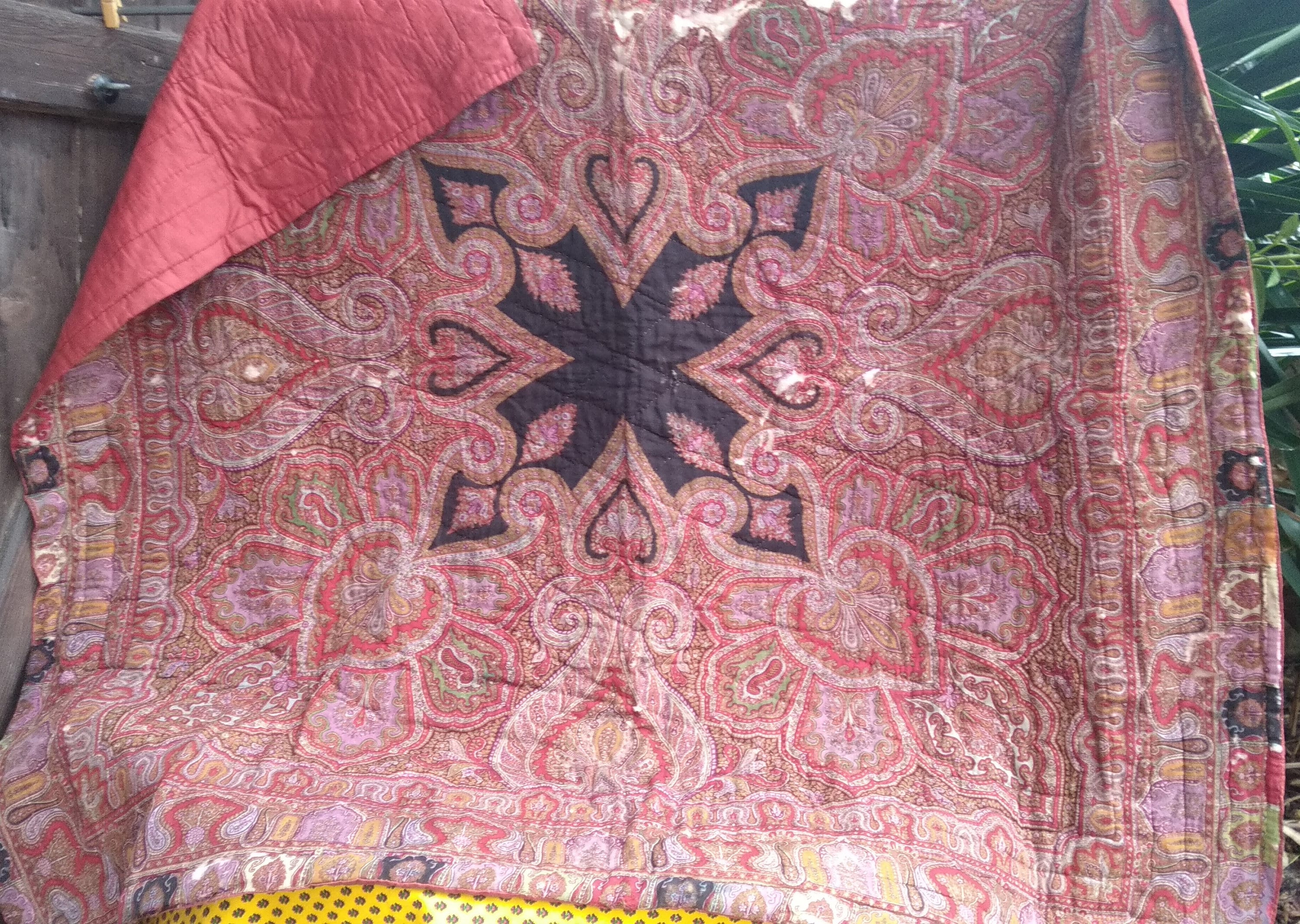 1800 S Blanket Red Victorian Cashmere And Silk Quilted Blanket