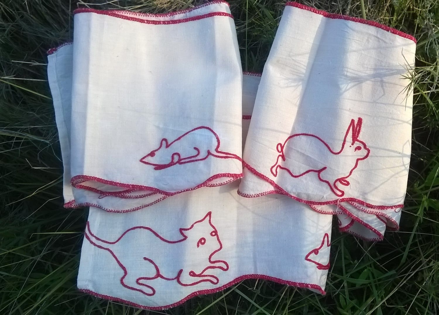 3 French Country Kitchen Cafe Curtain Shelf Edging Red