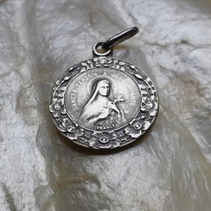 Antique French Saint Therese of Lisieux Medal Jesus Little Flower Latin Scriptures France Tag sophieladydeparis image 2