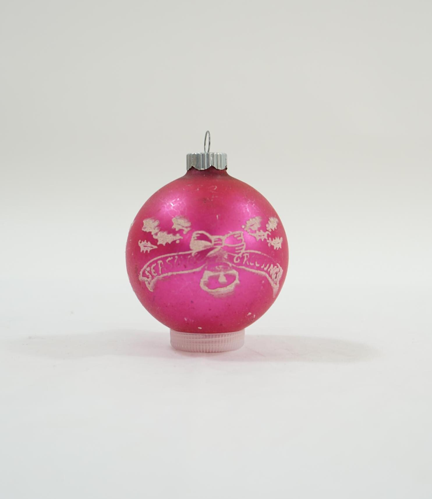 34 Pink Christmas Decor Ideas for a Nontraditional Twist