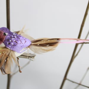 Künstlicher Vogel, mit Federn versehener Vogel, Vogel mit Federn, Pilzvogel, lila Vogel mit gelbem Bauch, Kranzblumenschmuck, Lot 240 Free USA Ship