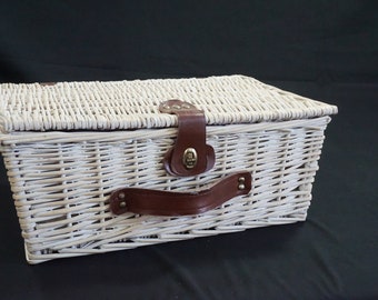 Royal Imports Picnic Gift Basket Braided Willow Handwoven for Fruits Storage or Bread Flowers White Oval with Short Handles 15 