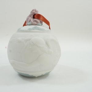 Lladro Ornament, 3-D Christmas Tree Ornament, White Porcelain Ornament, Embossed Ball, Angel on a Horse Mono 2002 Lot V90 Free USA Ship