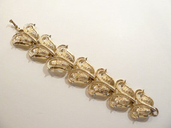 Beautiful Vintage Chunky Gold Tone Segment Bracel… - image 1