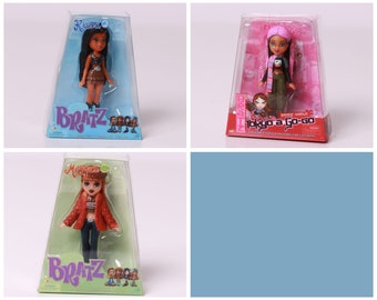 Bratz Slumber Party Cloe  Bratz dolls original, Bratz doll, Doll scenes