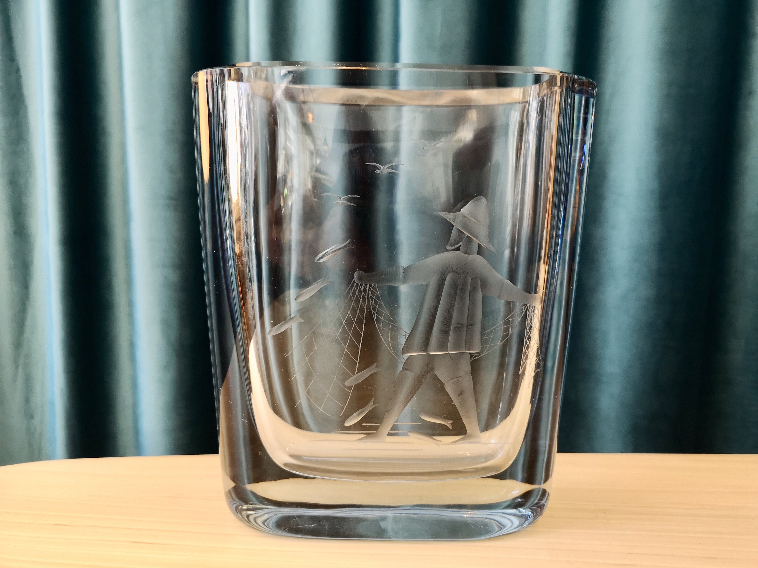 Massive Strömberg Strömbergshyttan Sweden Etched Glass Vase