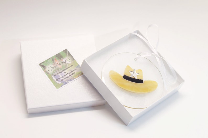 Cowboy Hat Suncatcher on a Circle Bevel made with stained glass