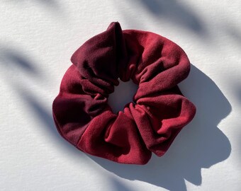 Scrunchie Jumbo de algodón de bayas mixtas. Teñido a mano. Shibori. Coletero de algodón. Coletero grande. Scrunchie de gran tamaño. Accesorios para el cabello. Tie-dye.