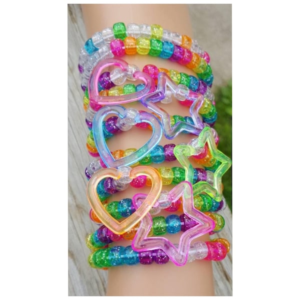 Bracelet Kandi réactif aux UV : coeurs et étoiles scintillants arc-en-ciel