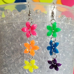 Flower kandi earrings,beaded earrings,rave earrings,festival earrings,hippie earrings,rave accessories,festival accessories,daisy earrings