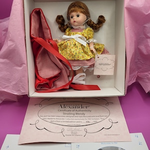 Vintage Madame Alexander Strolling Wendy Doll 34560