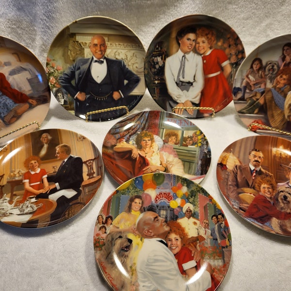 Full Collection of 8 Annie Collector's Plate By Bradford Exchange - Edwin M. Knowles